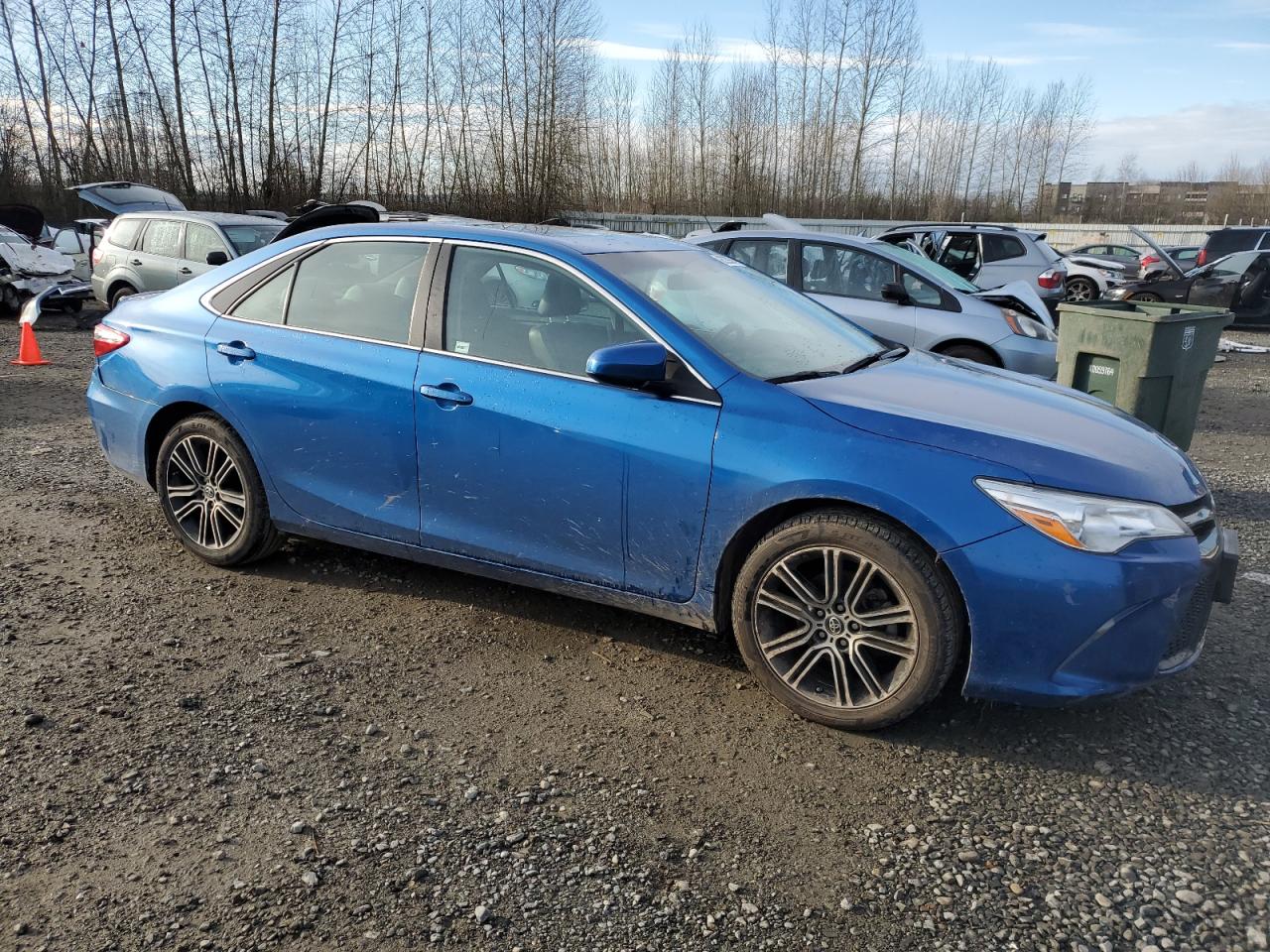 VIN 4T1BF1FK4GU525986 2016 TOYOTA CAMRY no.4