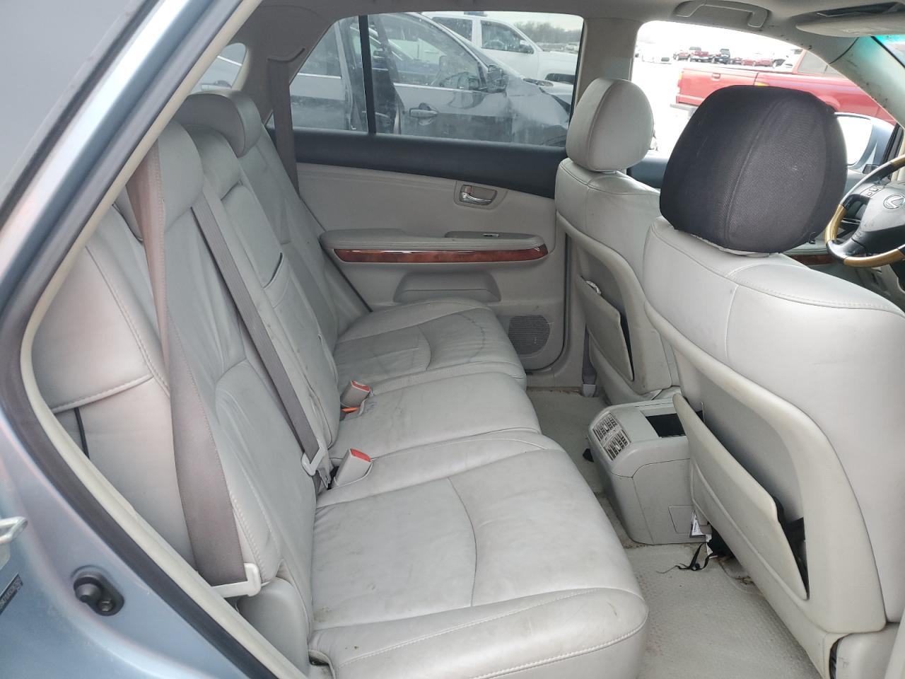 2005 Lexus RX - Image 11