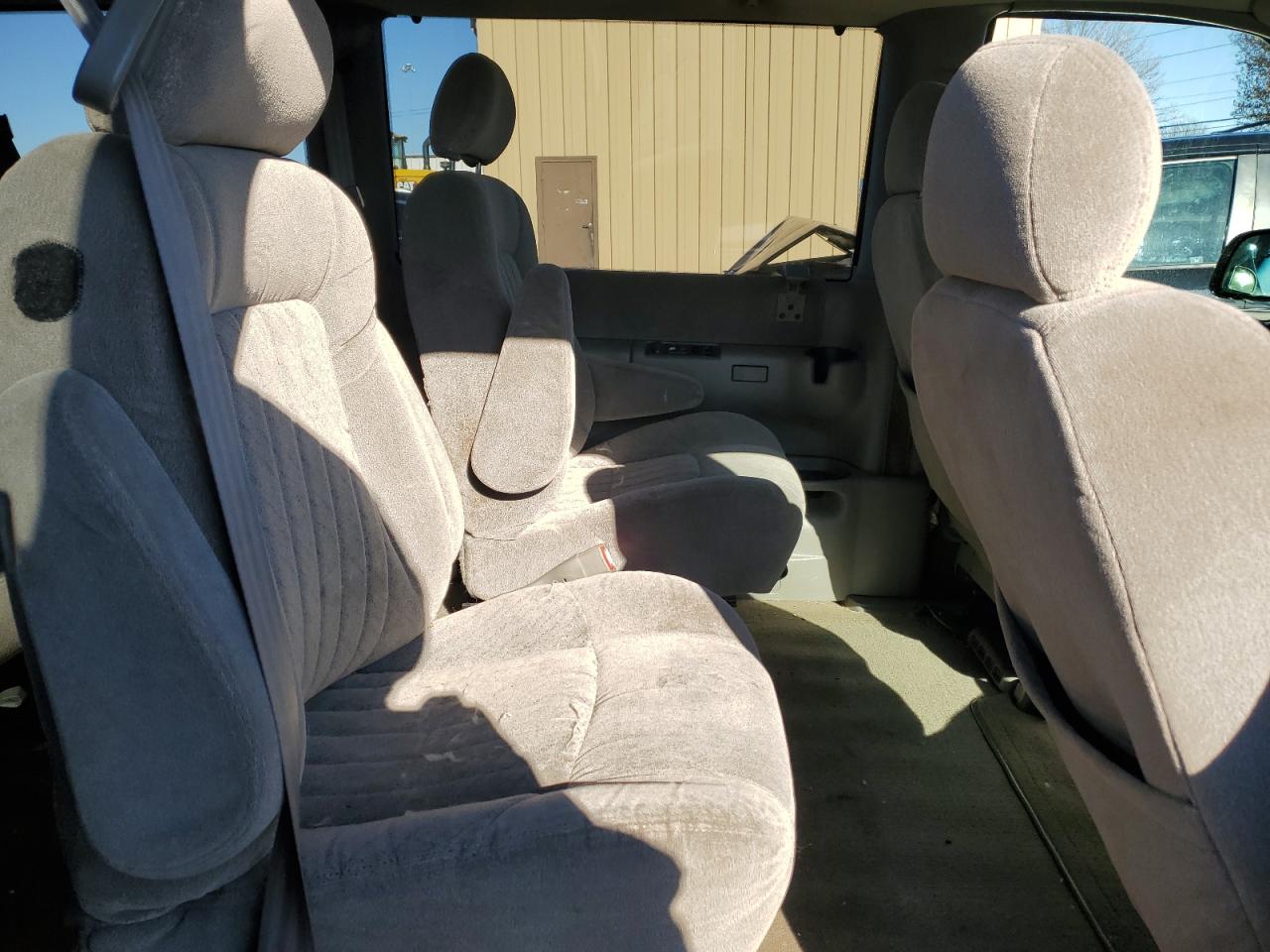 2003 GMC Safari - Image 11