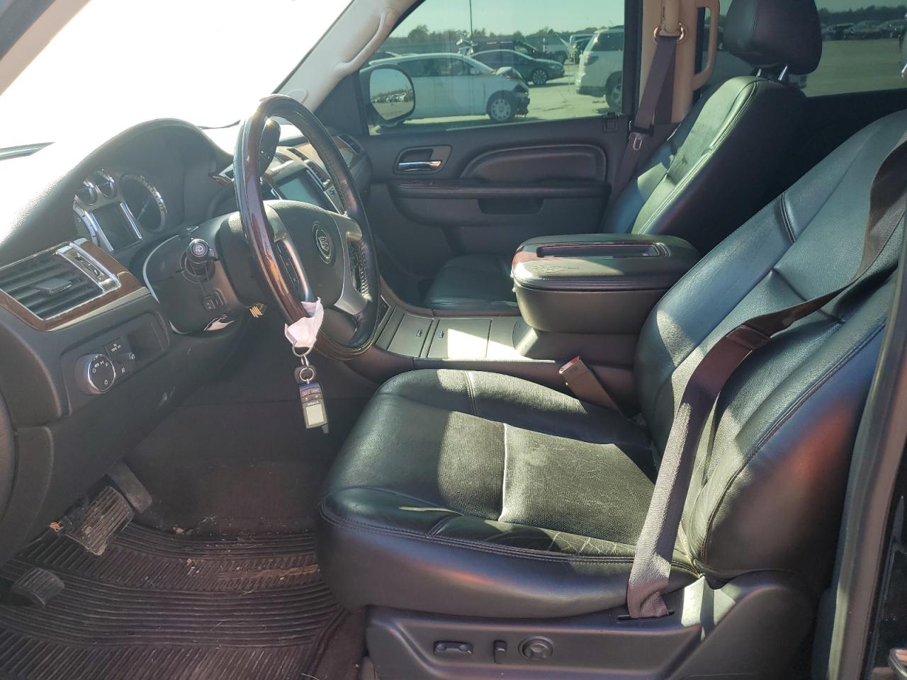 2013 Cadillac Escalade - Image 7