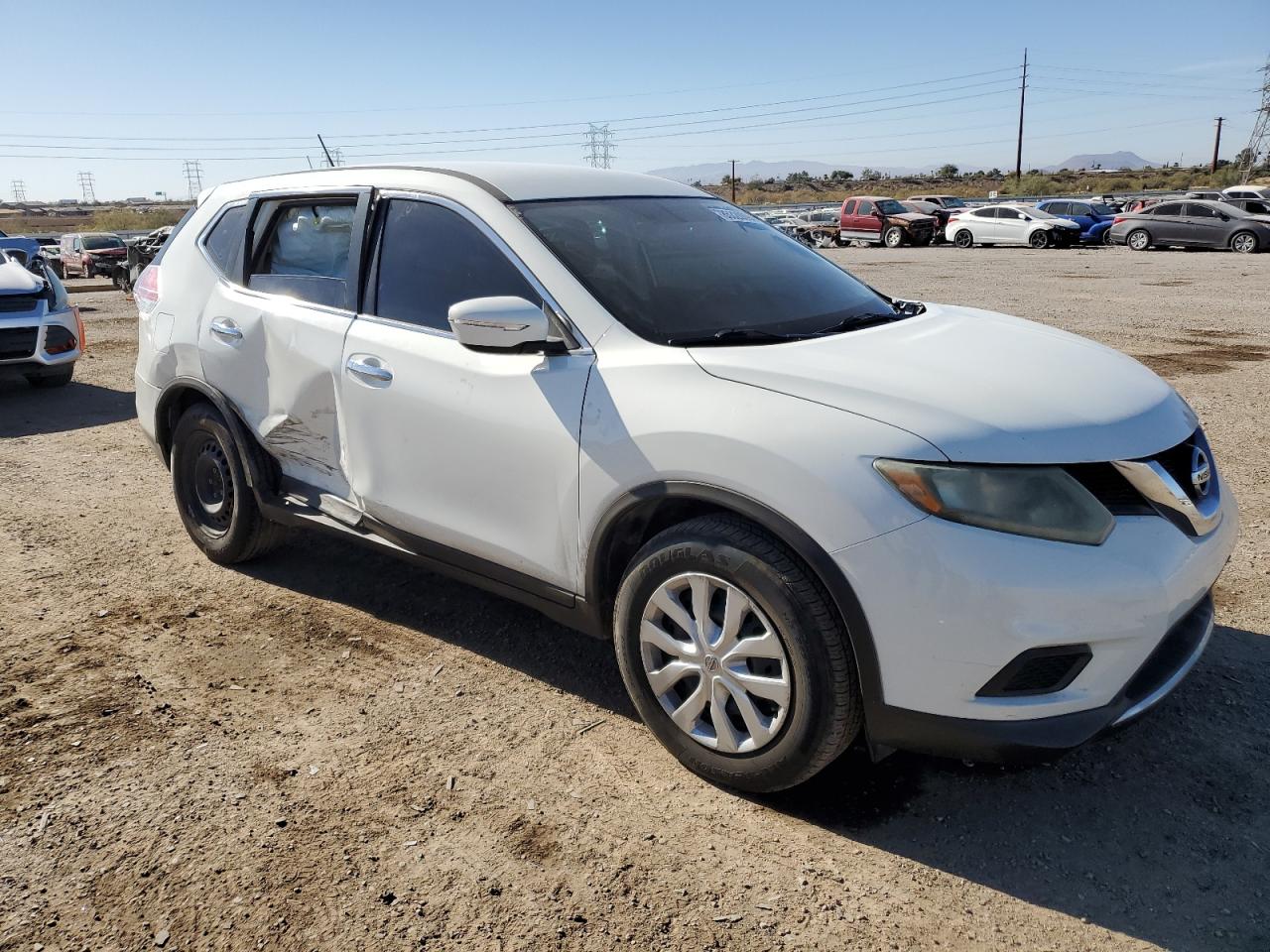 VIN 5N1AT2MV8FC858137 2015 NISSAN ROGUE no.4