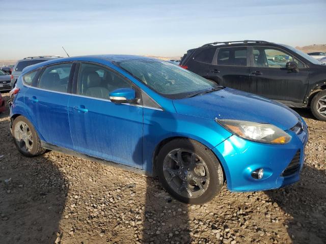 Hatchbacks FORD FOCUS 2014 Granatowy