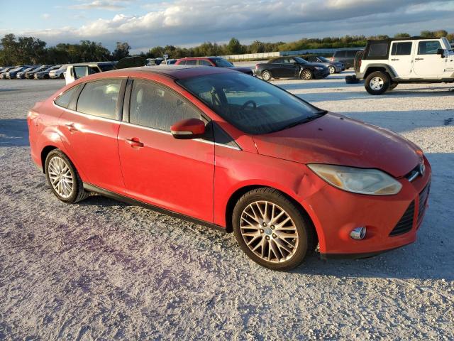 Sedans FORD FOCUS 2012 Red