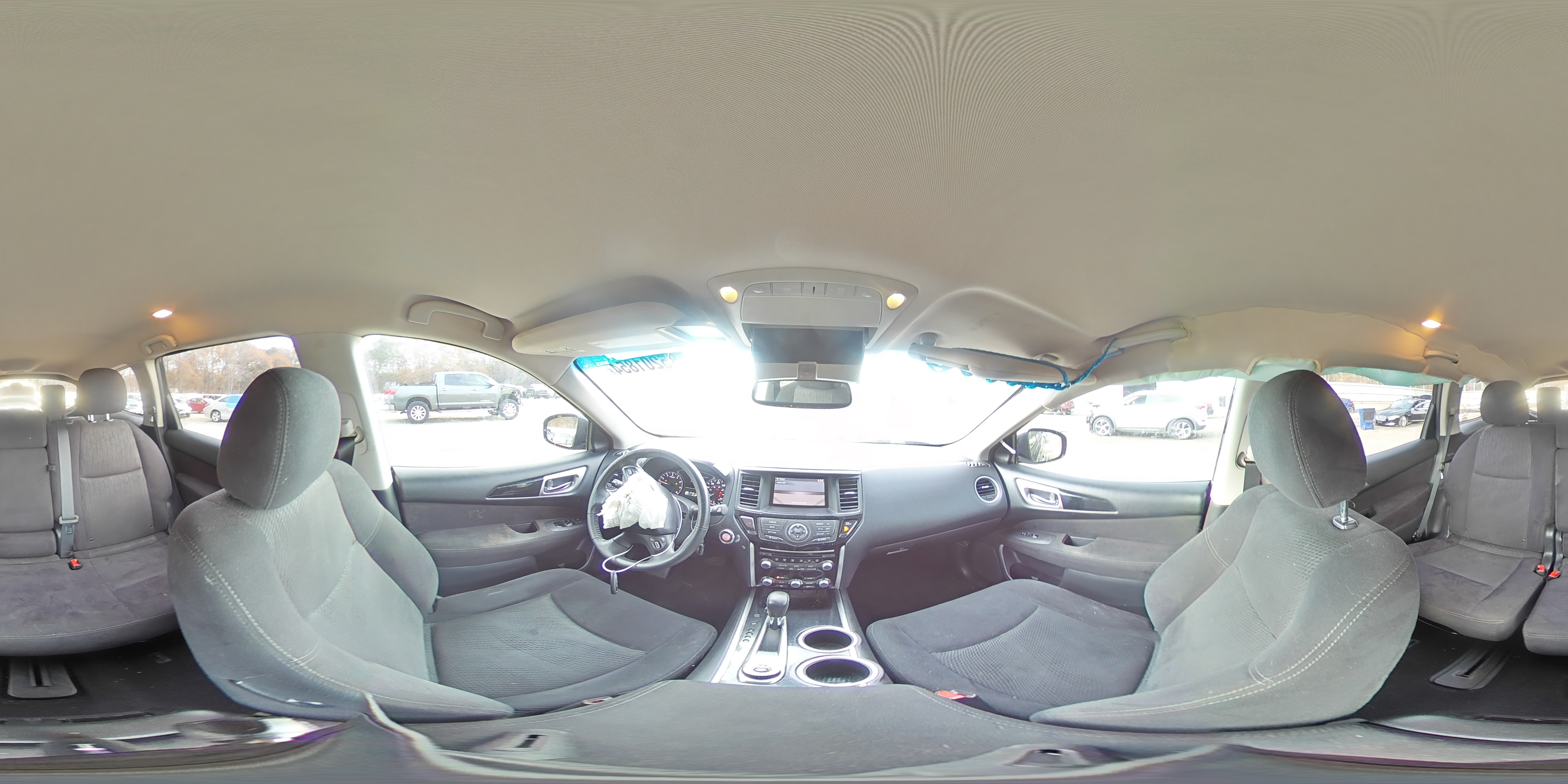 2015 Nissan Pathfinder - Image 16