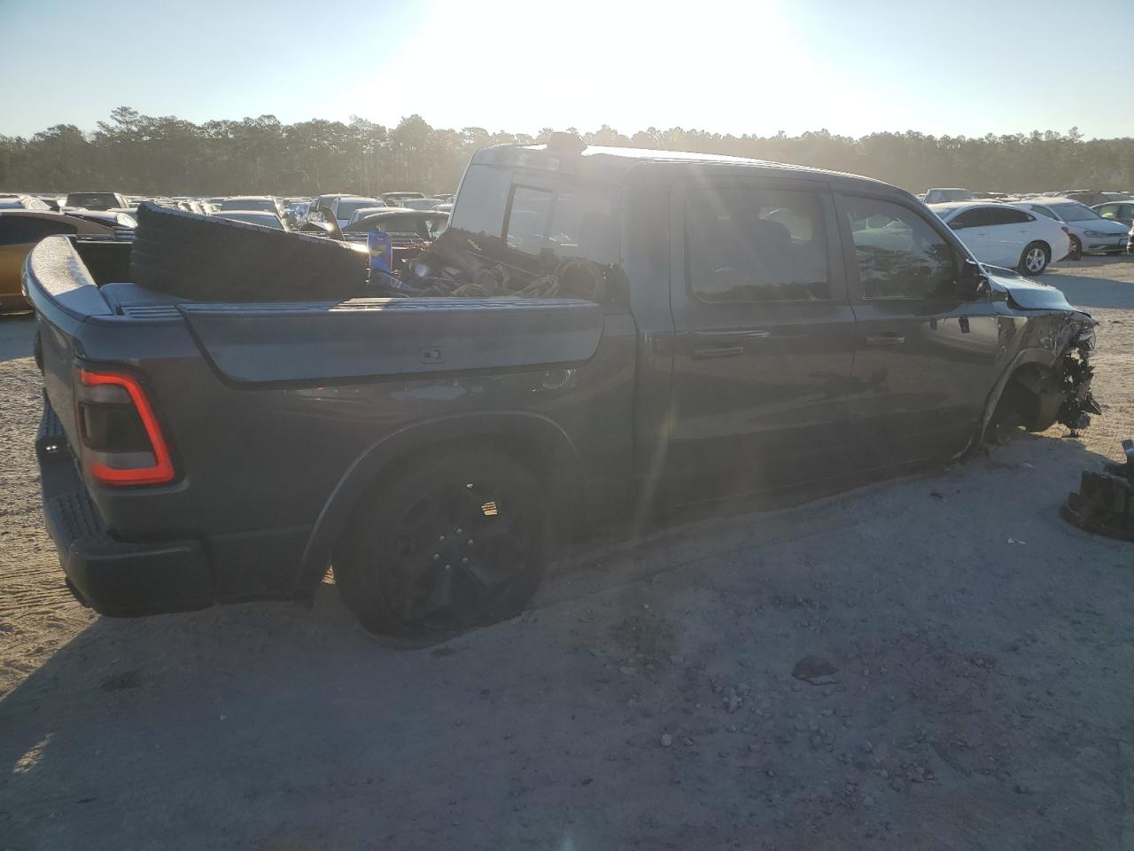 2021 RAM 1500 - Image 3