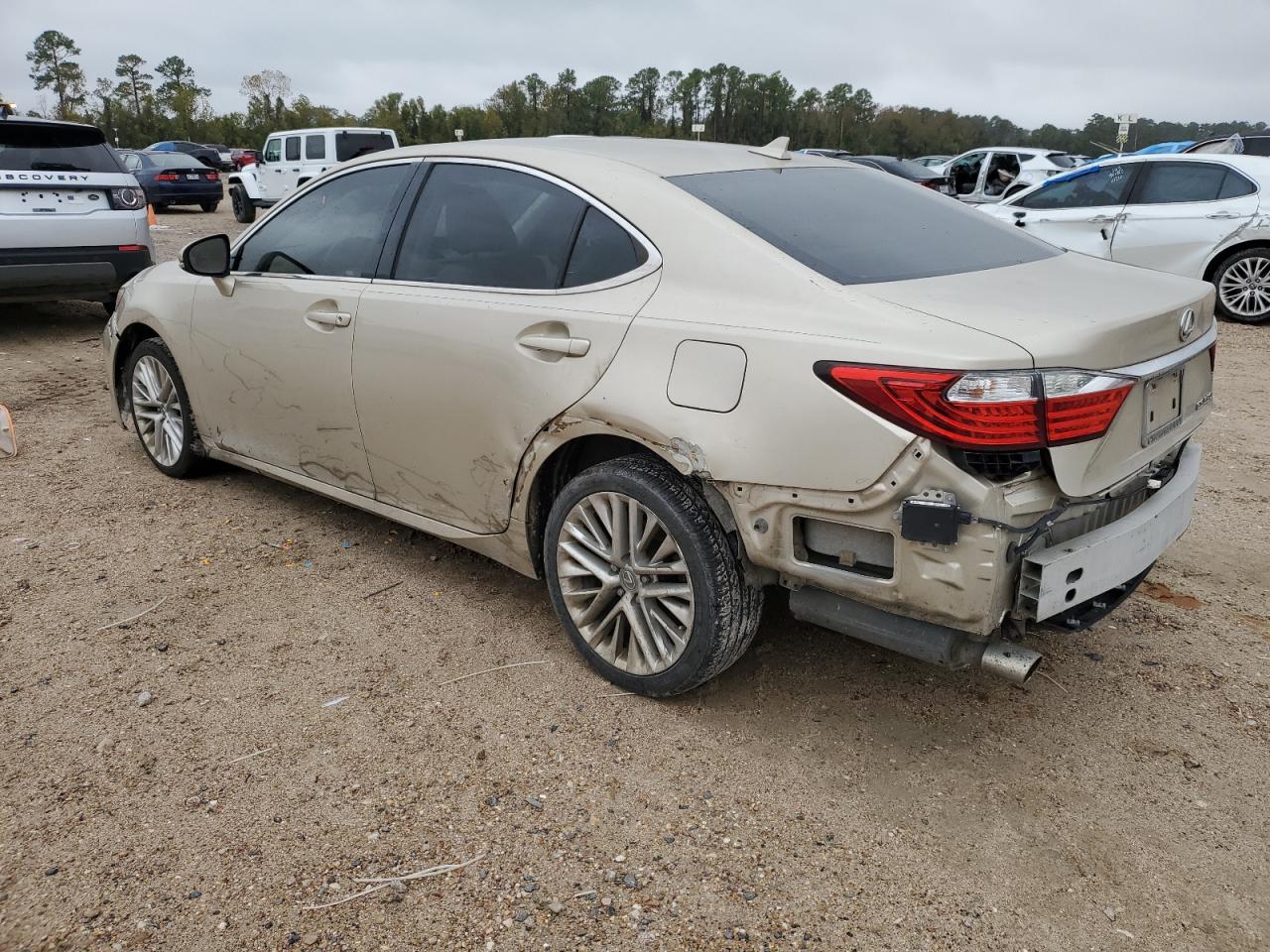 2013 Lexus ES - Image 2
