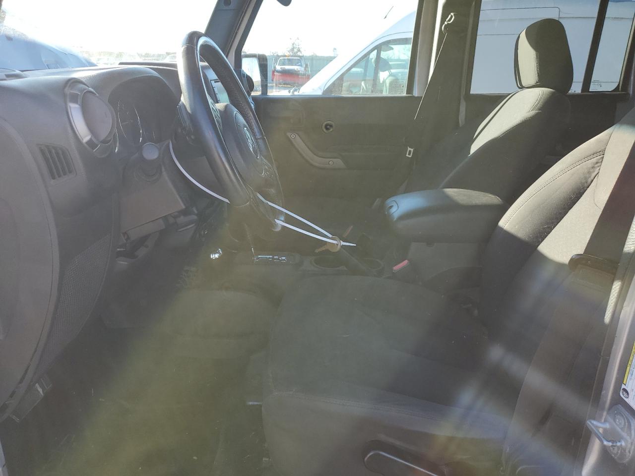 2016 Jeep Wrangler - Image 7