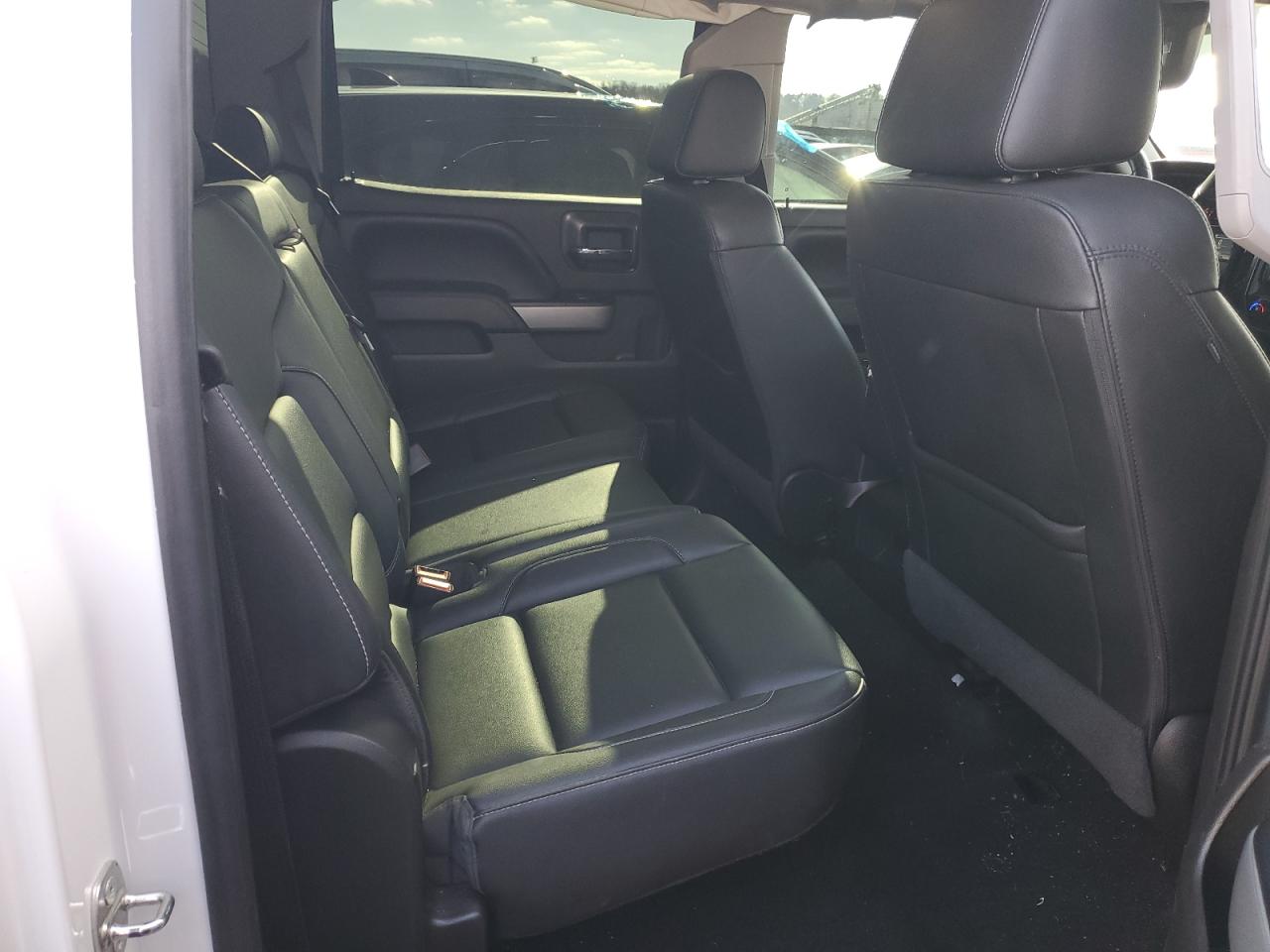 2016 Chevrolet Silverado - Image 10