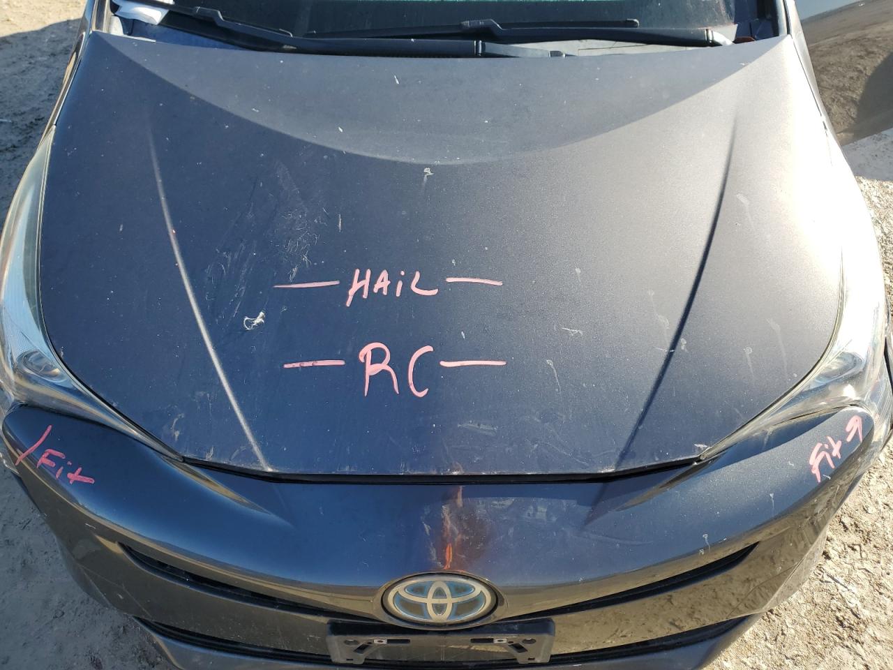 2016 Toyota Prius - Image 11