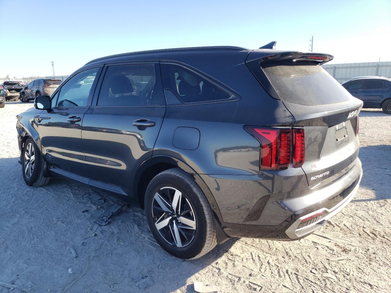 2023 Kia Sorento - Image 2