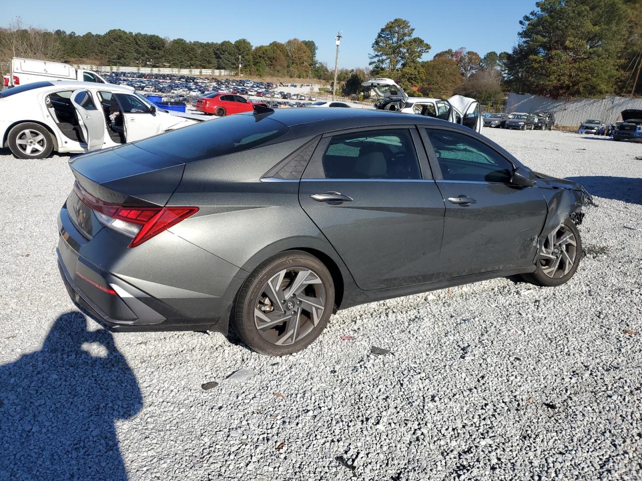 2024 Hyundai Elantra - Image 3