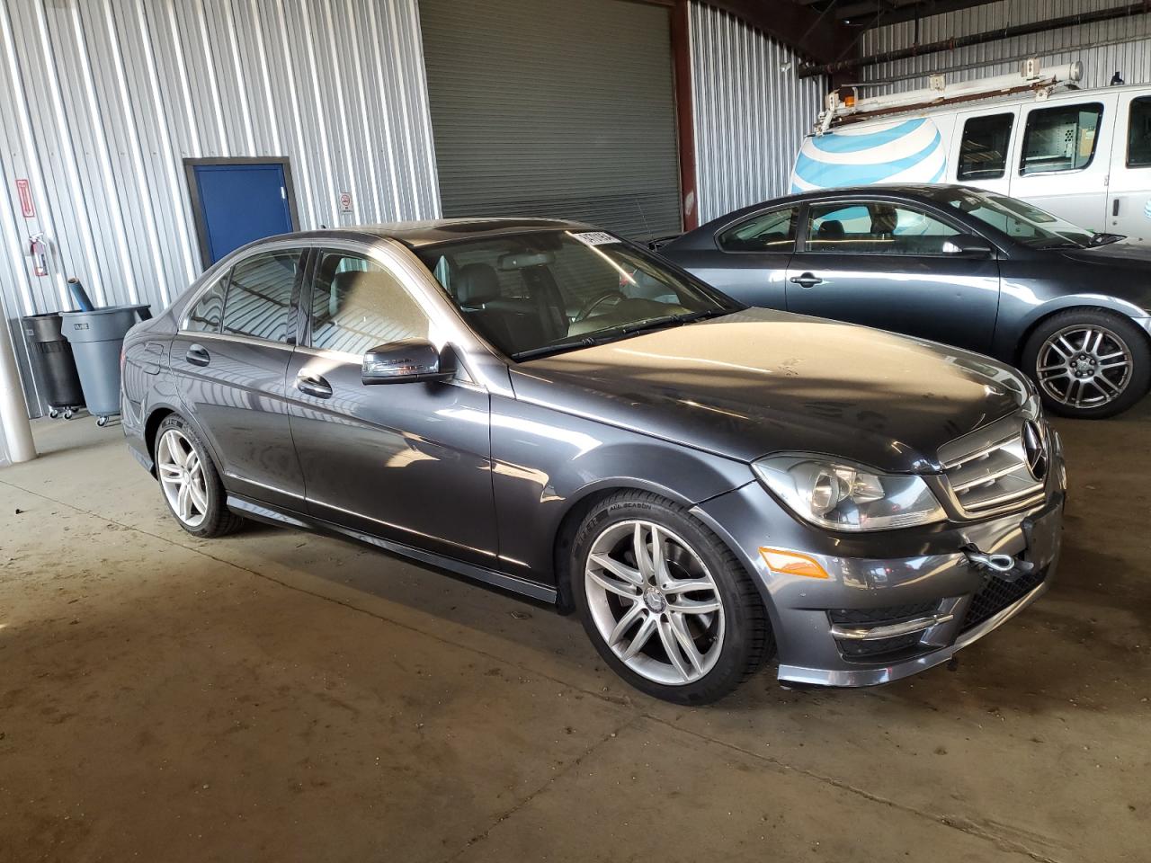 VIN WDDGF4HB5DR254417 2013 MERCEDES-BENZ C-CLASS no.4