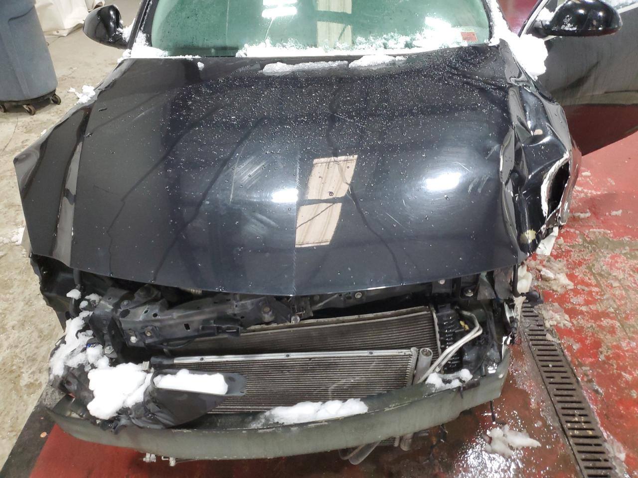 2011 Buick Regal - Image 11