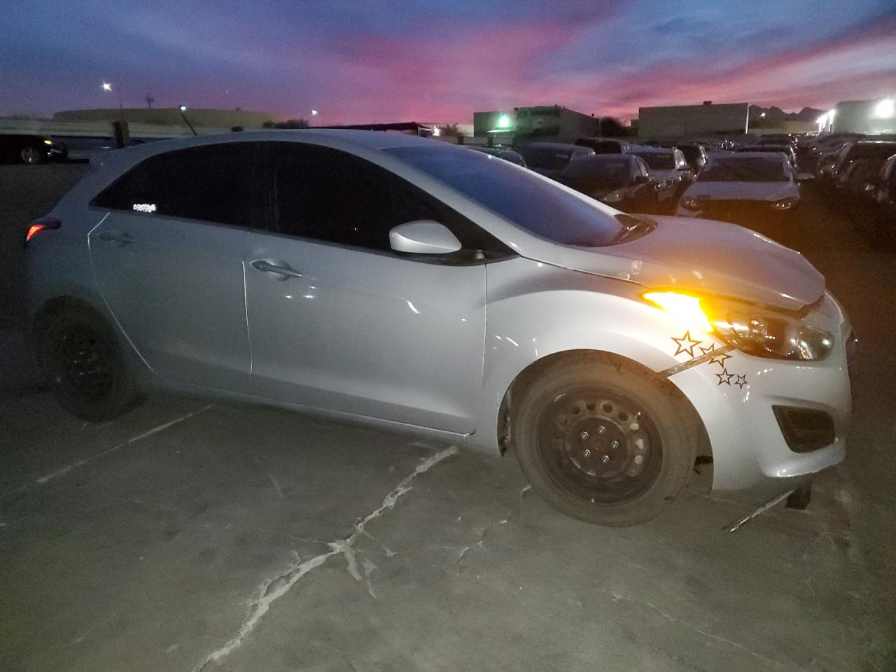 VIN KMHD35LH1HU370185 2017 HYUNDAI ELANTRA no.4