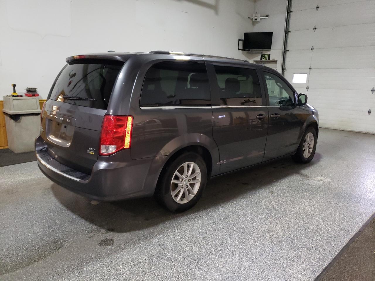 VIN 2C4RDGCG9KR648121 2019 DODGE CARAVAN no.3