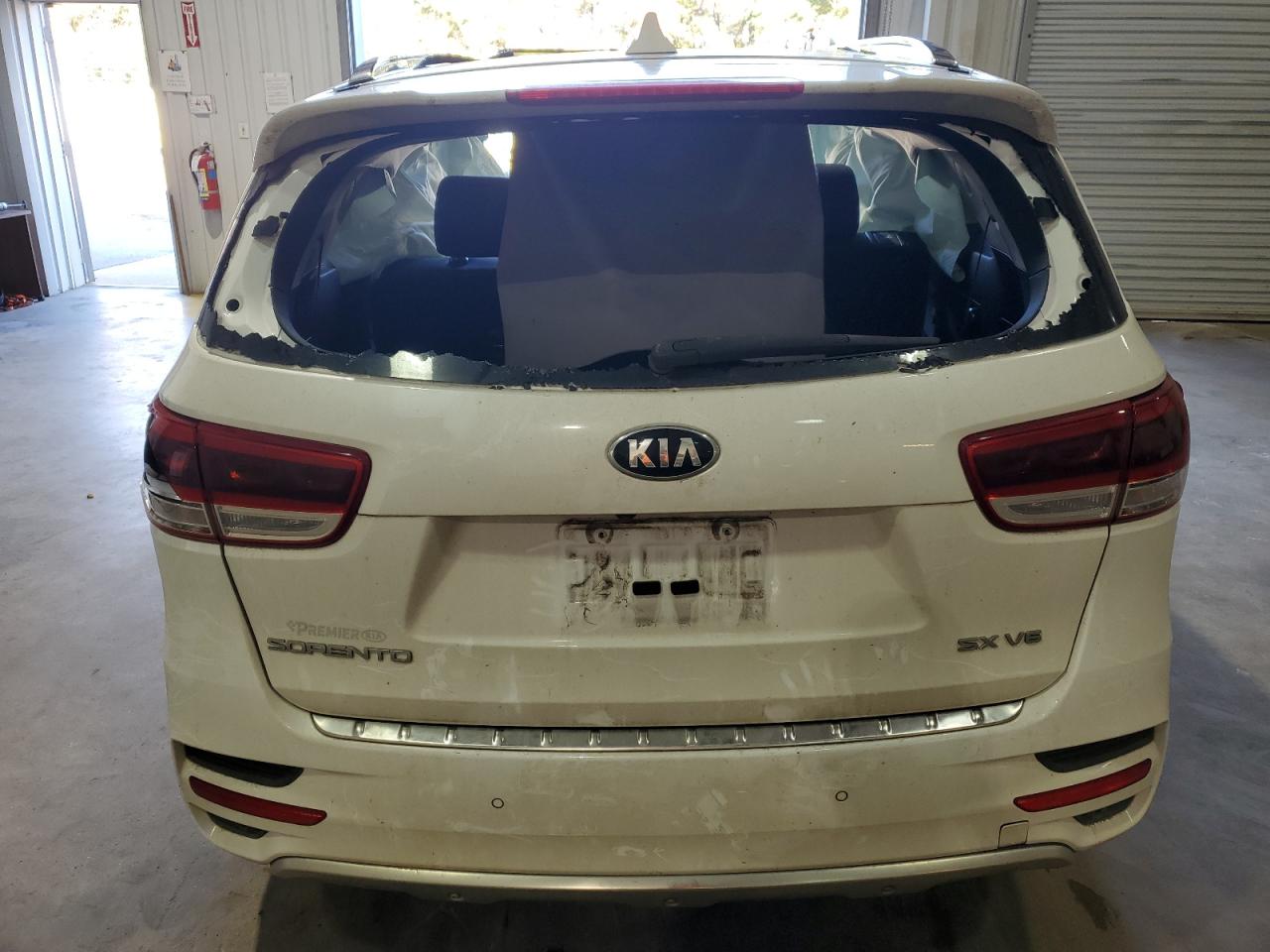 VIN 5XYPK4A53GG116078 2016 KIA SORENTO no.6