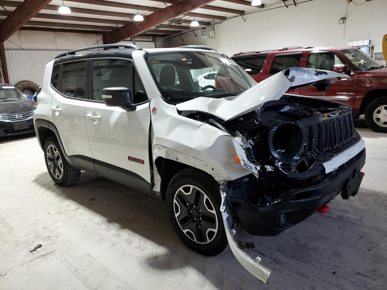 VIN ZACCJBCT2GPE32461 2016 JEEP RENEGADE no.4