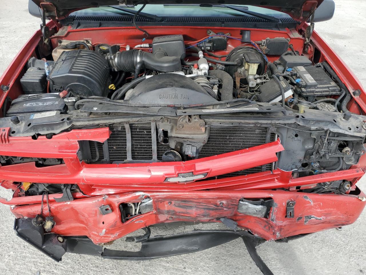 2000 Chevrolet Tahoe - Image 13
