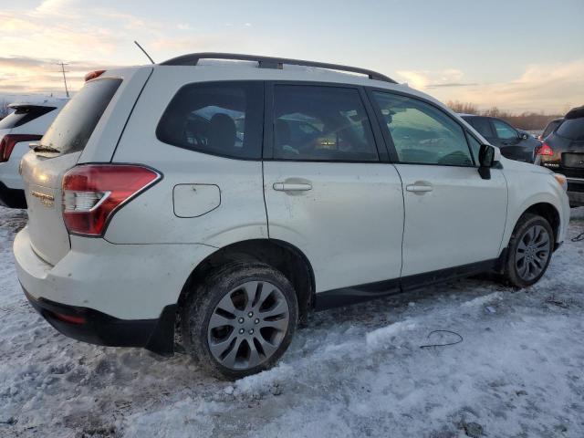  SUBARU FORESTER 2015 Белы