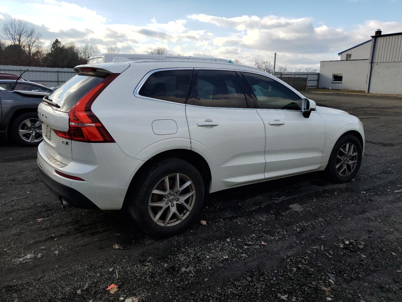 VIN YV4102RK7M1690122 2021 VOLVO XC60 no.3