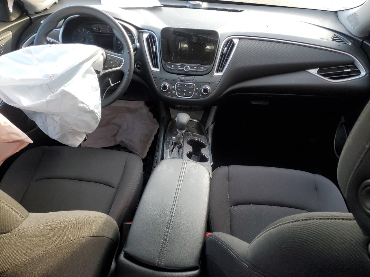 2022 Chevrolet Malibu - Image 8