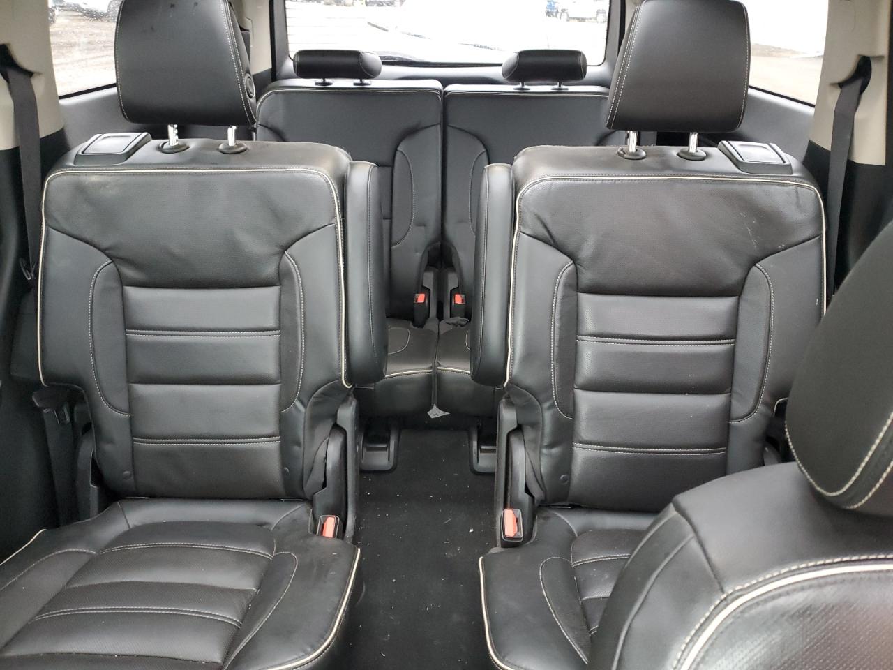 2017 GMC Acadia - Image 10