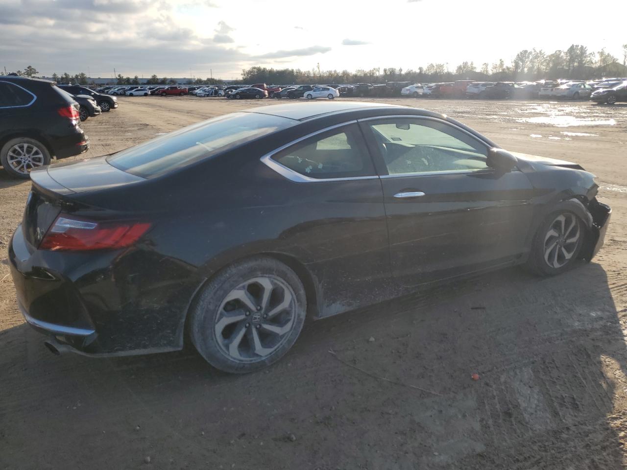 VIN 1HGCT1B31HA004504 2017 HONDA ACCORD no.3