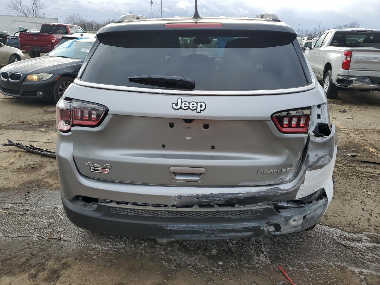 2022 Jeep Compass - Image 6