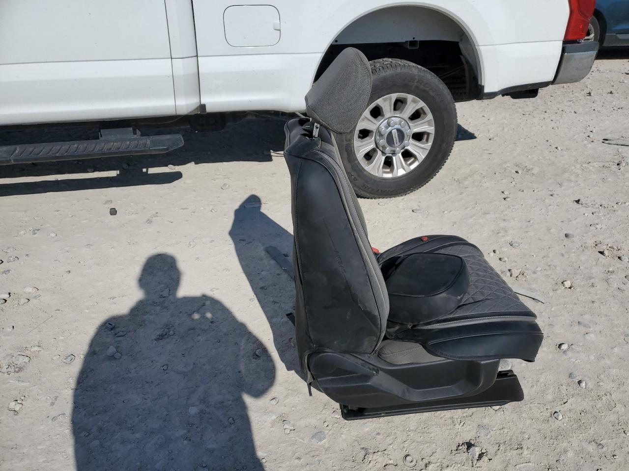2022 Ford F250 - Image 12