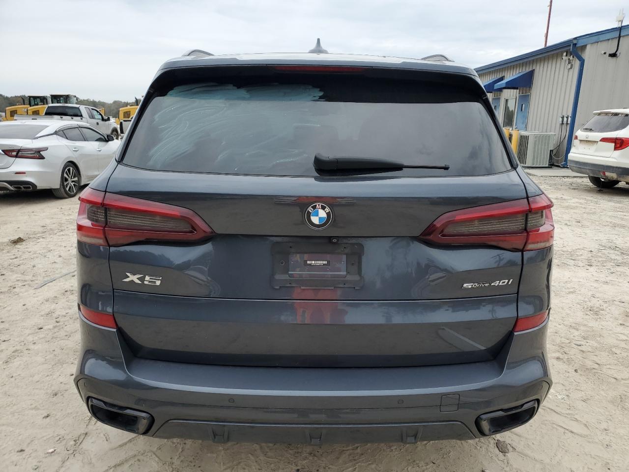 VIN 5UXCR4C08M9F17085 2021 BMW X5 no.6