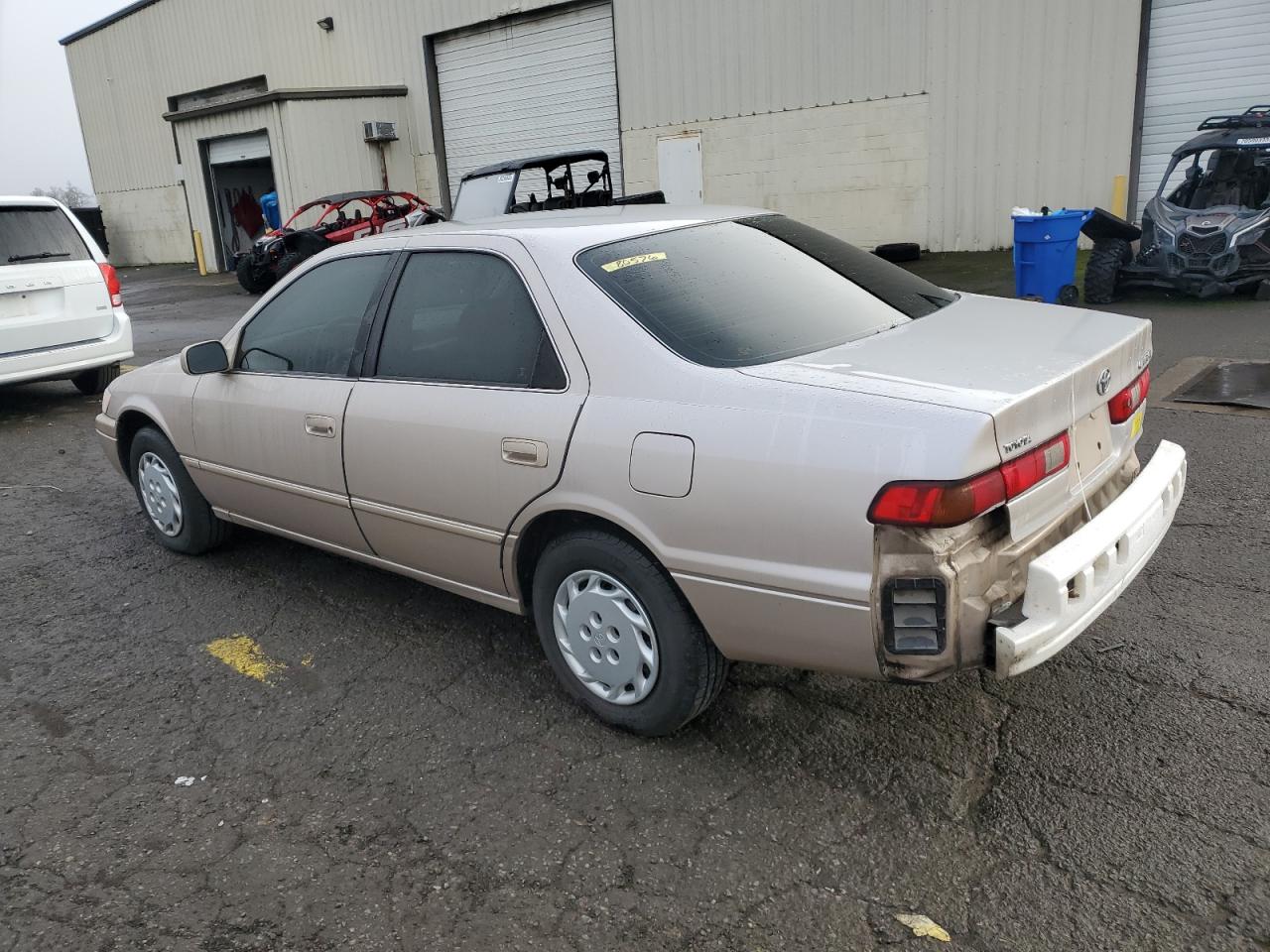 1999 Toyota Camry - Image 2