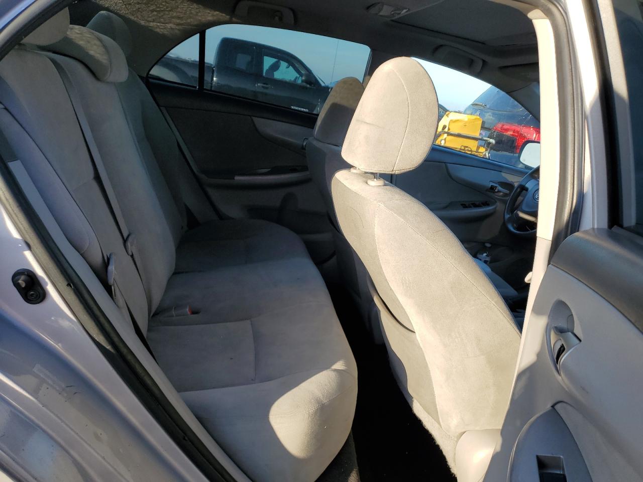 2010 Toyota Corolla - Image 10