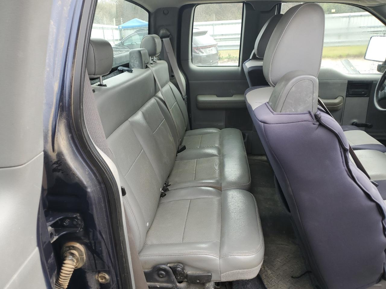 2005 Ford F-150 - Image 10