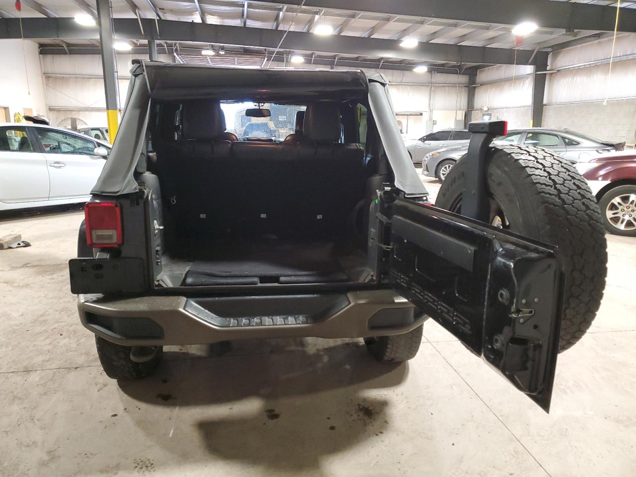 2017 Jeep Wrangler - Image 6