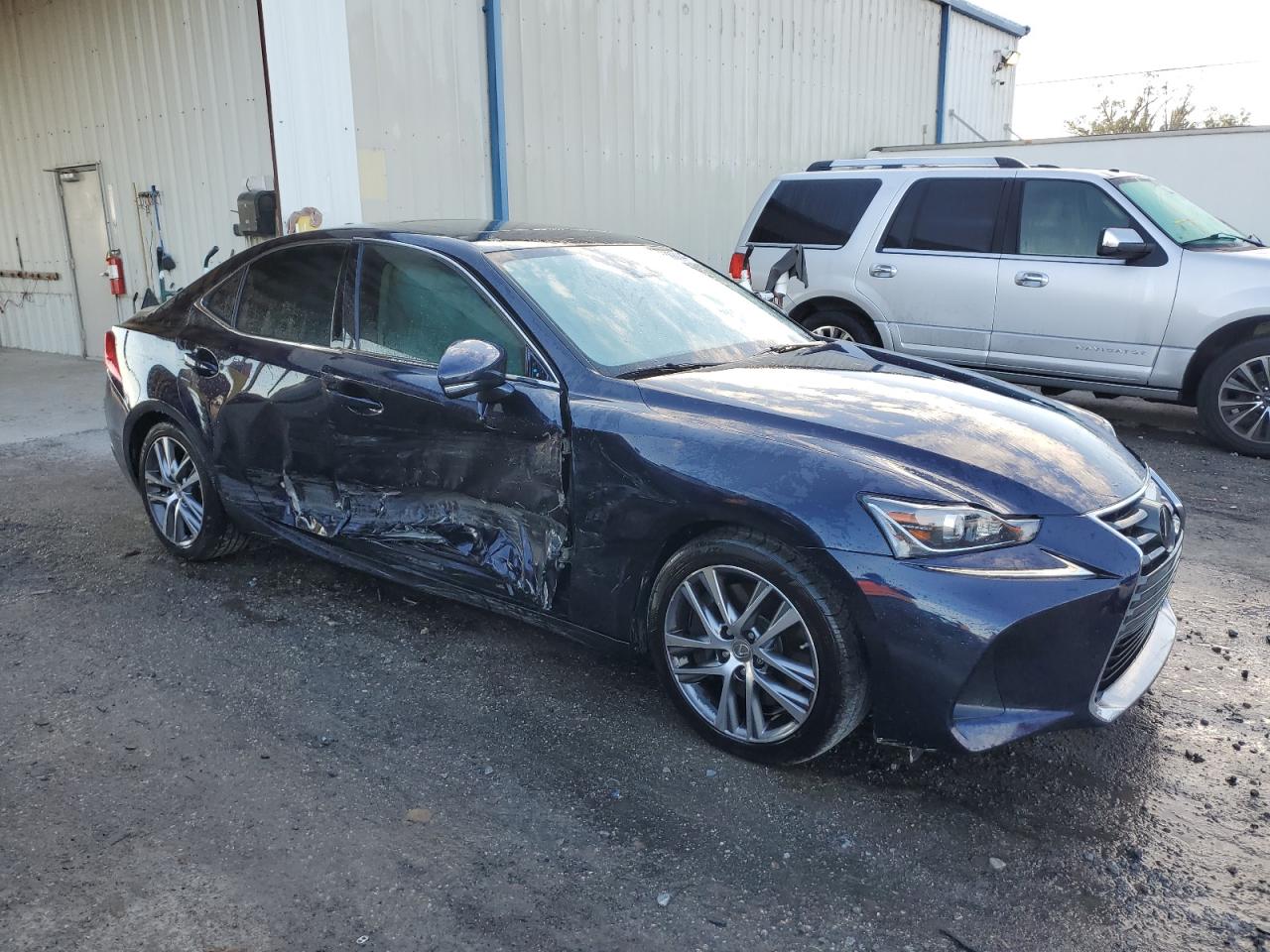 2019 Lexus IS - Image 4