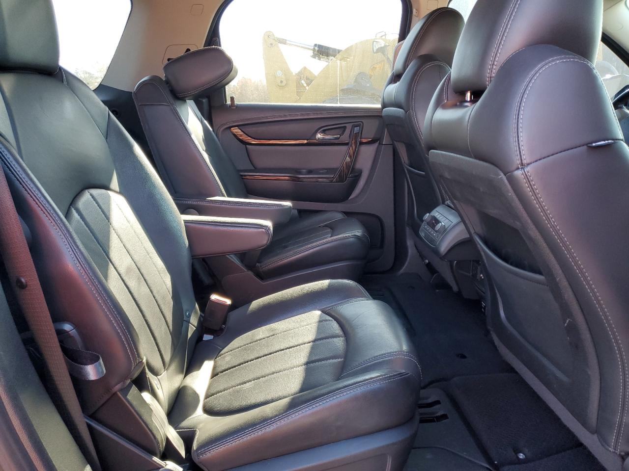 2015 GMC Acadia - Image 11