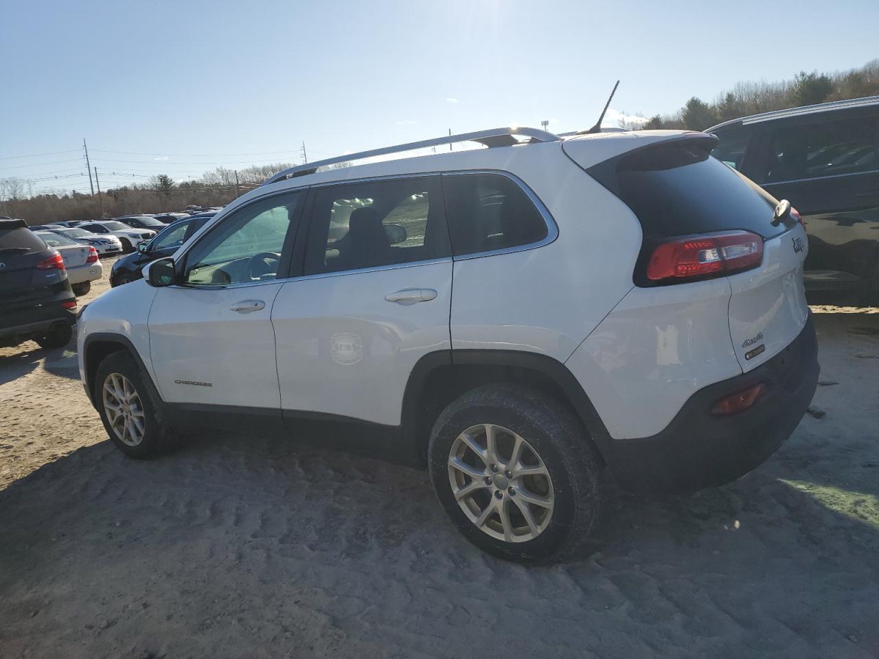 2016 Jeep Grand Cherokee - Image 2