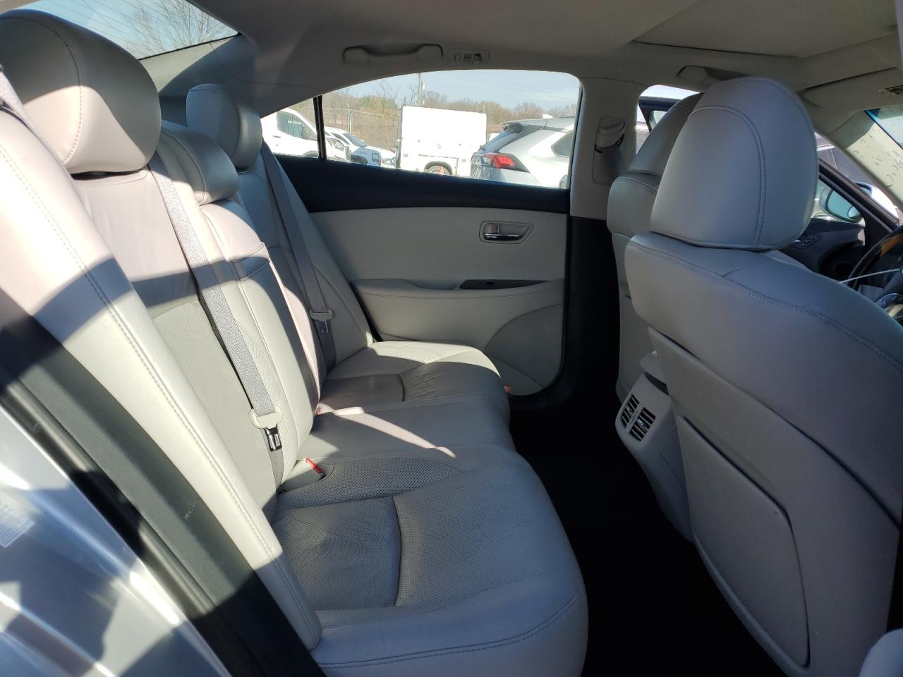 2011 Lexus ES - Image 10