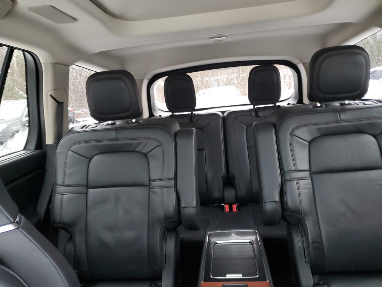 2020 Lincoln Aviator - Image 10