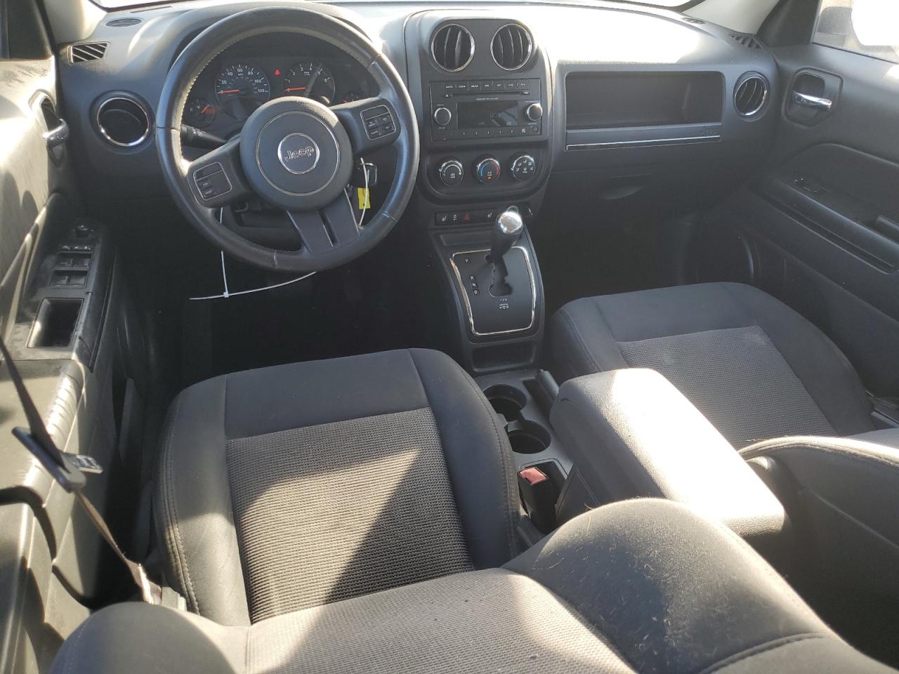 2012 Jeep Liberty (Patriot) - Image 8