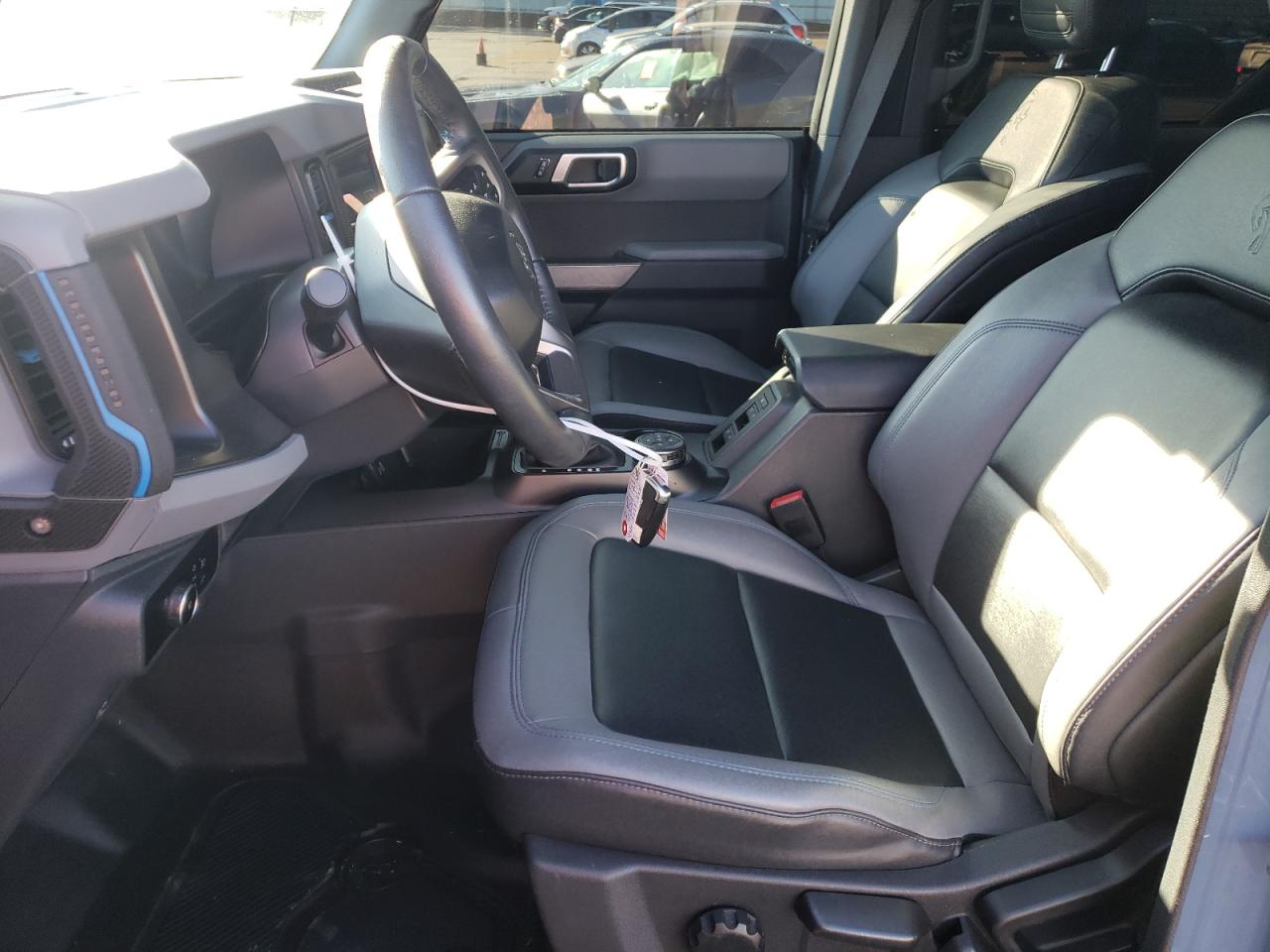 2023 Ford Bronco - Image 7