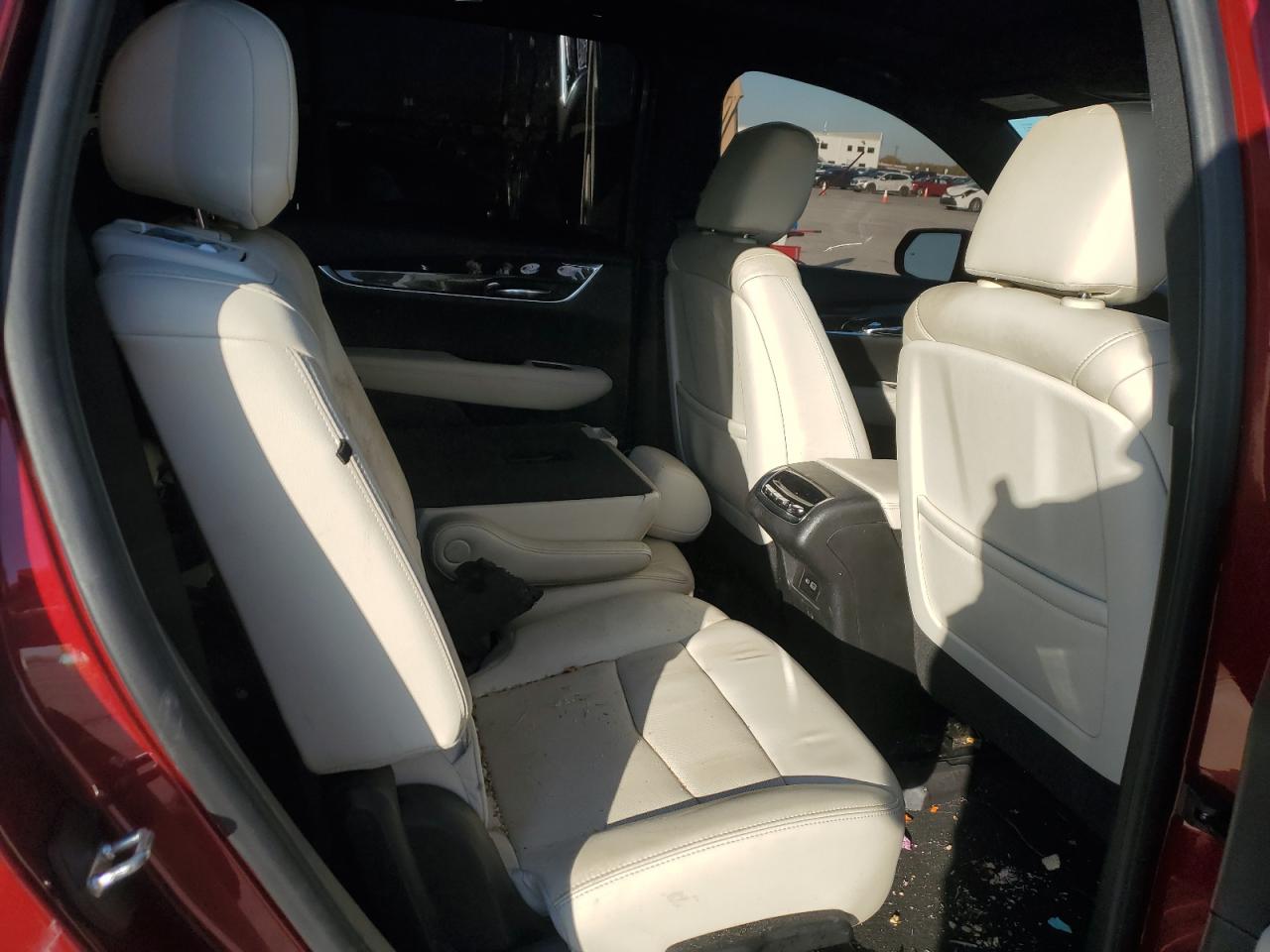 2020 Cadillac XT6 - Image 10