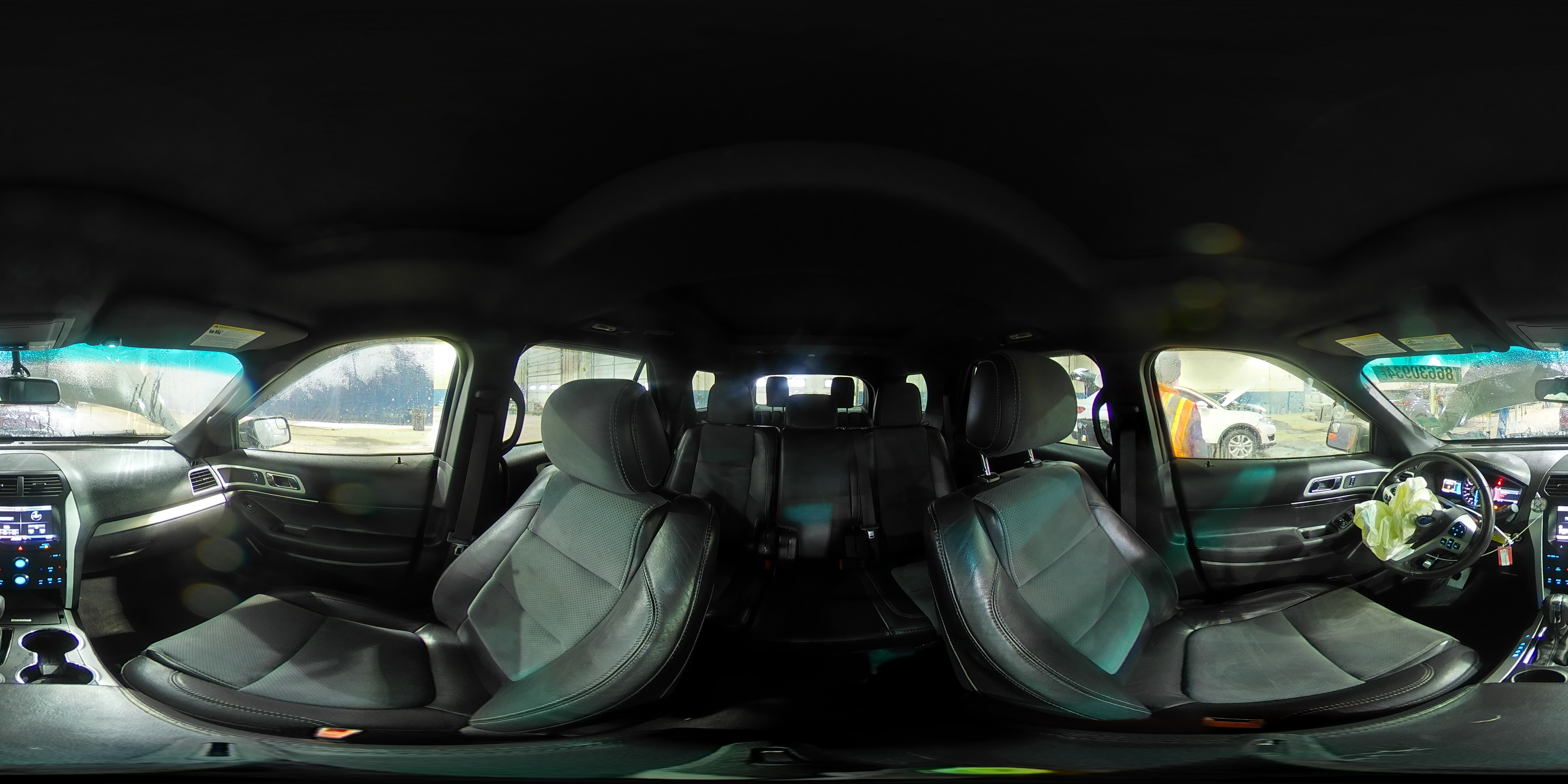 2015 Ford Explorer - Image 15