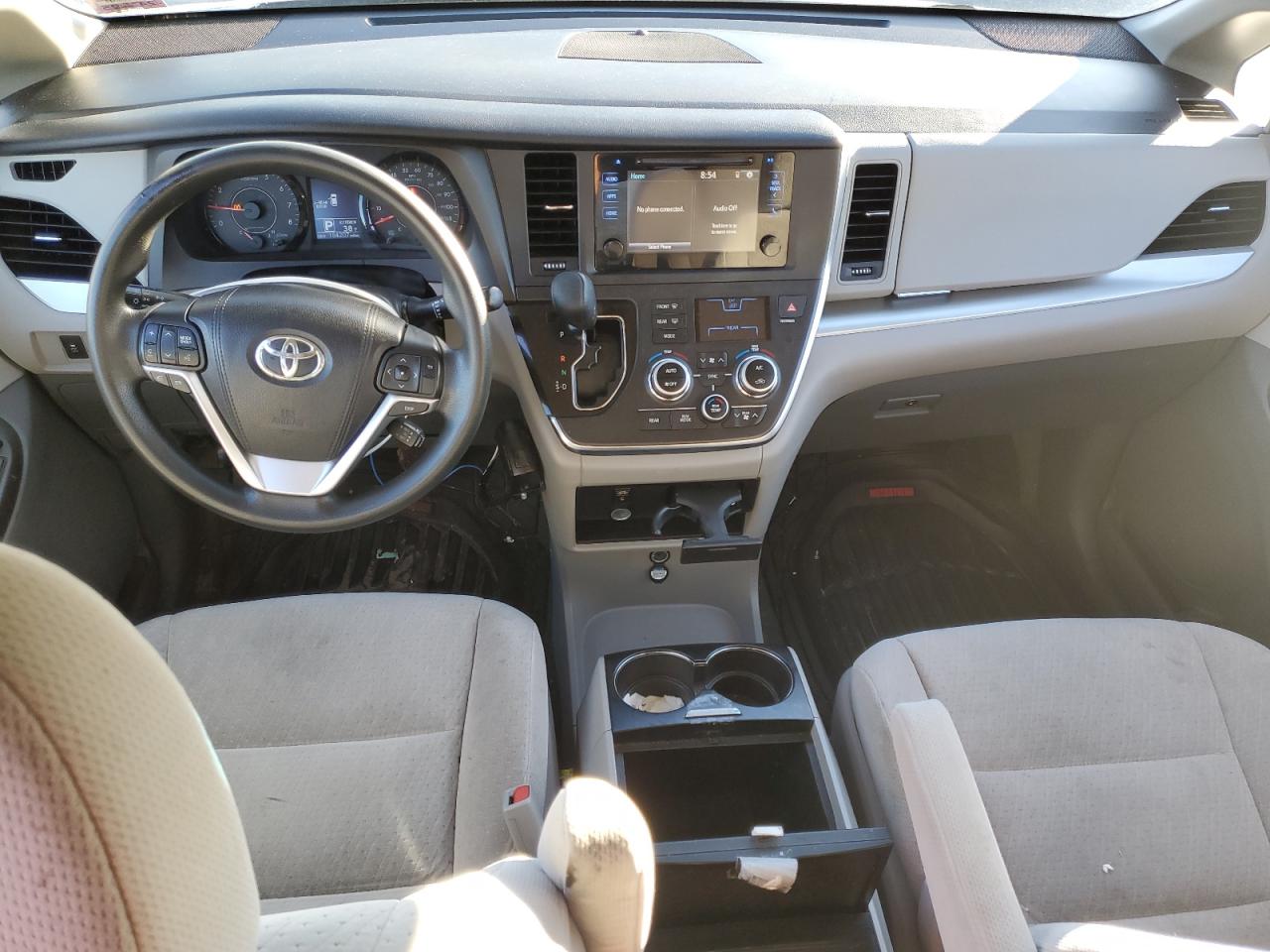 2015 Toyota Sienna - Image 8