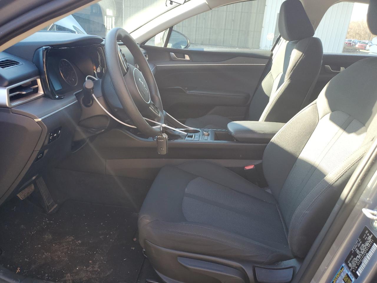 2023 Kia K5 - Image 7
