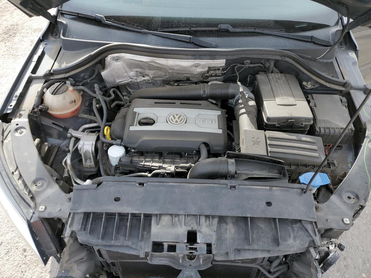 2016 Volkswagen Tiguan - Image 12