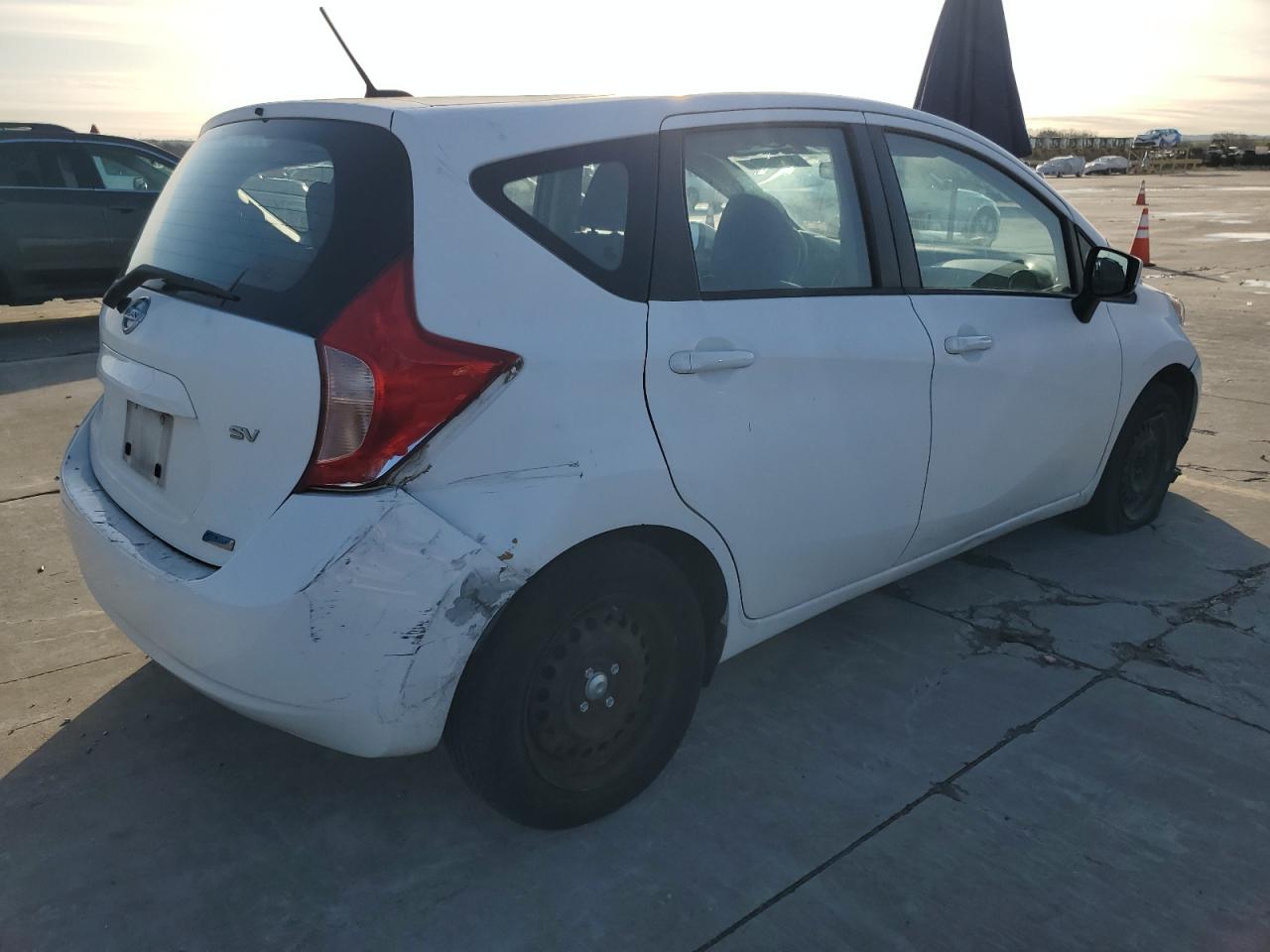 VIN 3N1CE2CPXGL398837 2016 NISSAN VERSA no.3