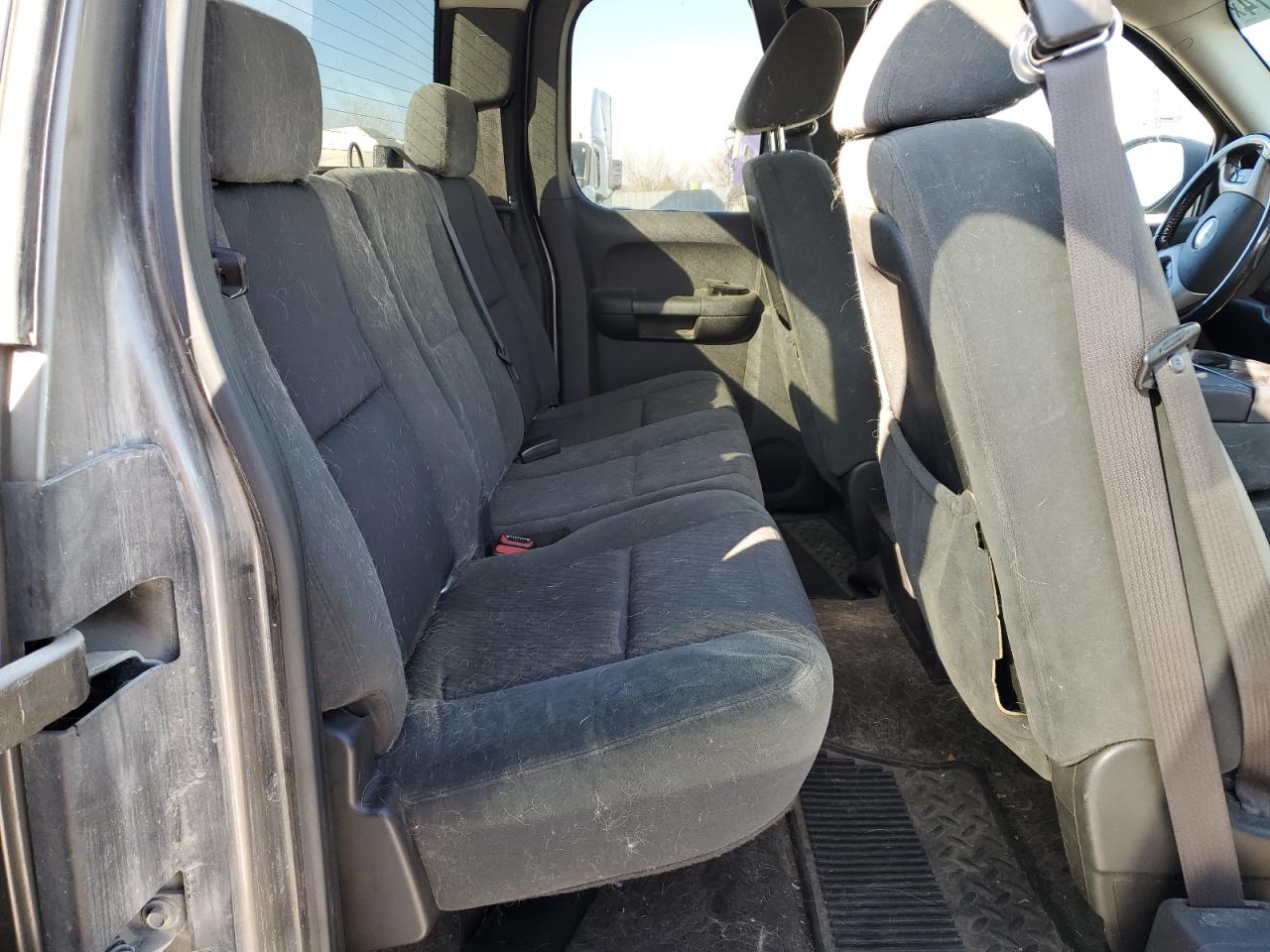 2009 Chevrolet Silverado - Image 10