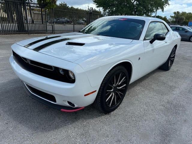  DODGE CHALLENGER 2019 White