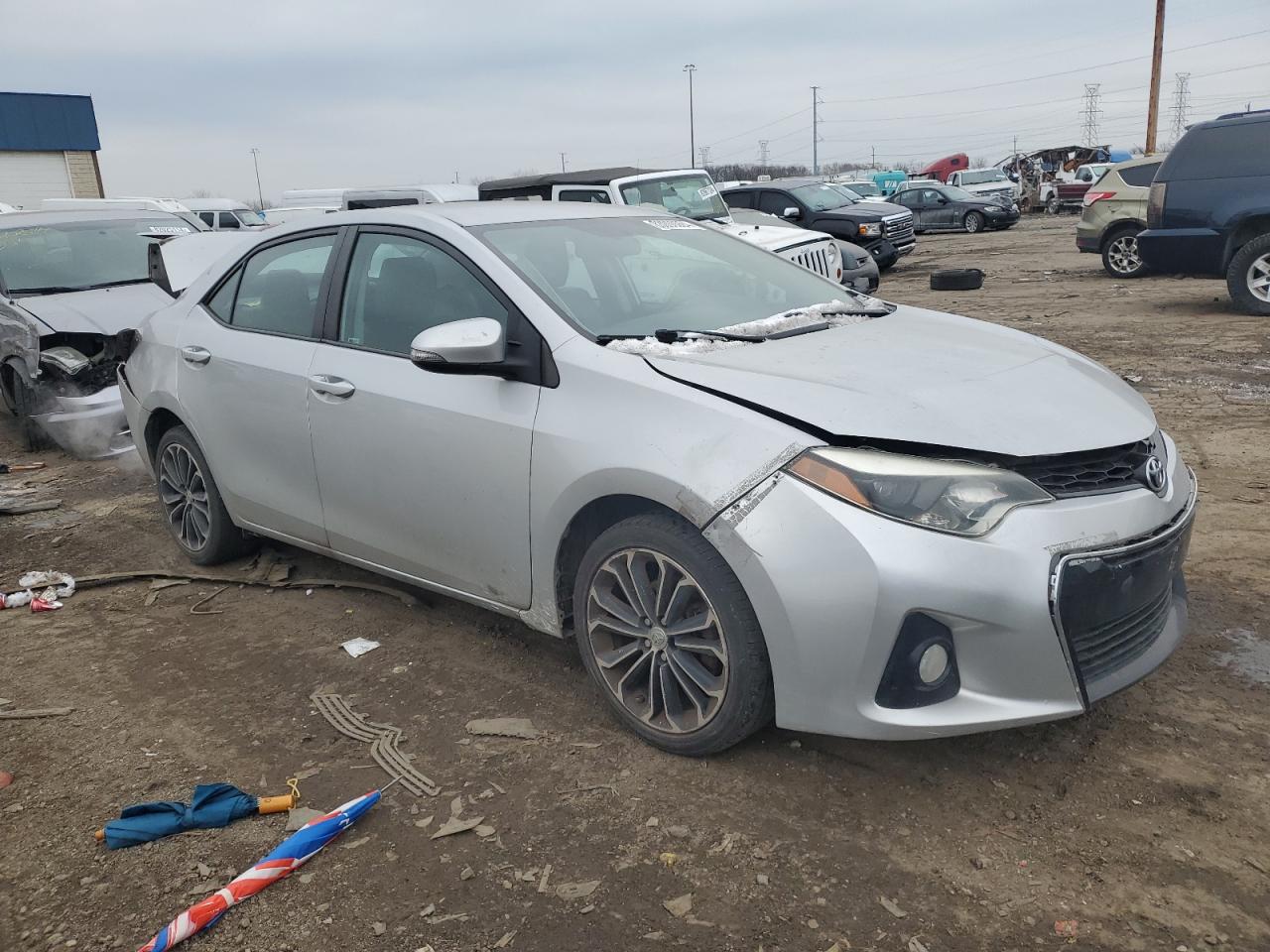 VIN 2T1BURHE6FC475717 2015 TOYOTA COROLLA no.4